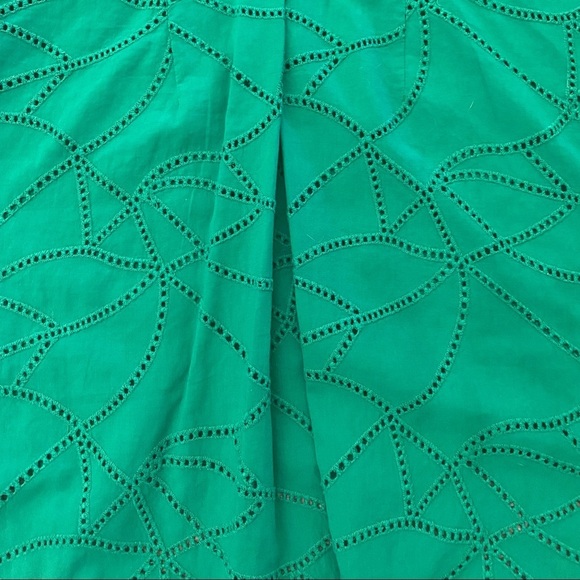 ❤️CAbi Sleeveless 100% Cotton Top - Picture 5 of 6